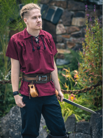 Trollfelsen_Mittelalter_Hemd_Linhardt_Maroon2