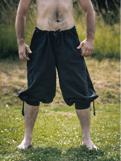 Trollfelsen_Mittelalter_Gewandung_Wikinger_Kniebundhose_Schwarz