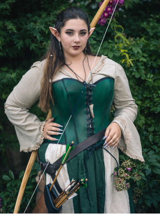 Trollfelsen_Mittelalter_Gewandung_Ledermieder_Vollbrust_Grün