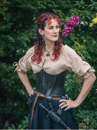 Trollfelsen_Mittelalter_Gewandung_Ledermieder_Unterbrust_Schwarz