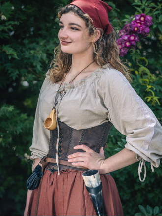 Trollfelsen_Mittelalter_Gewandung_Ledermieder_Unterbrust_Nubuk_braun