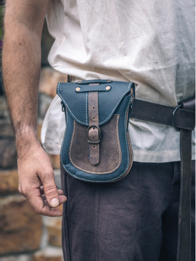 Trollfelsen_Mittelalter_Beutel_Tasche_Leder_Aleidis_Schwarz_Braun