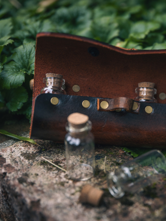 Trollfelsen_Mittelalter_5er_Tranktasche_Holzverschluss_Antik