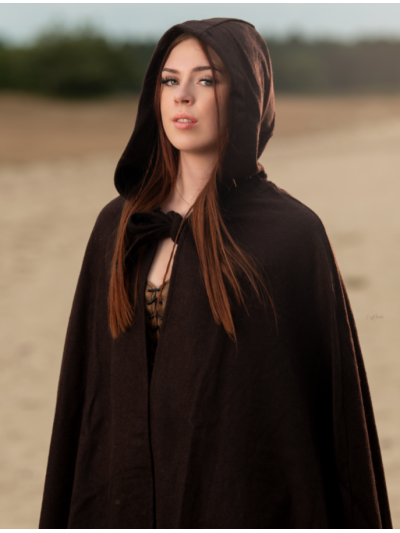 Trollfelsen_Mittelalter_Umhang_Thyre_Braun_3